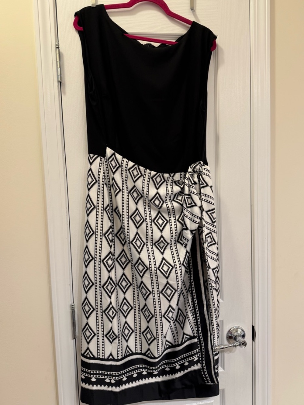 Brand New Ann Taylor Black & White Geometric Wrap-Style Dress